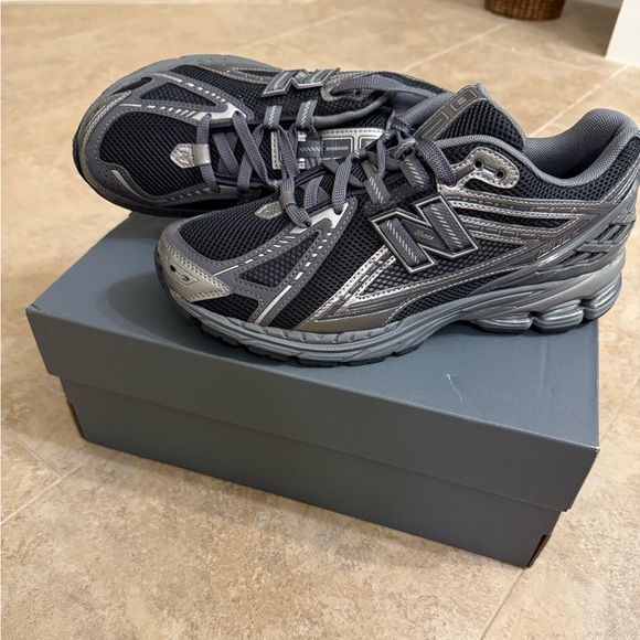 NEW New Balance 1906 R Men’s 8.5 - Picture 1 of 8